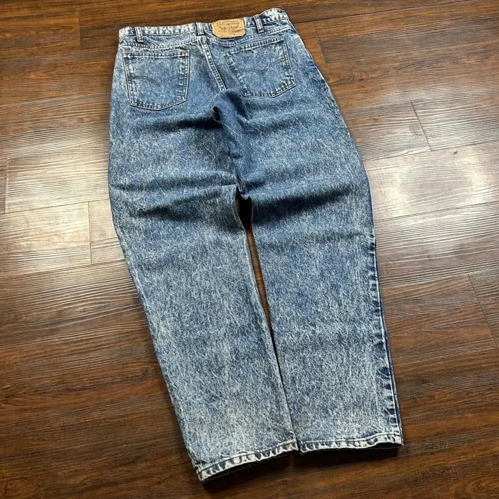 Levi-s Men's Blue and Navy Jeans